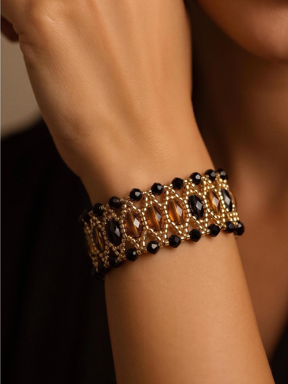 Elegant handmade Black and Gold Beaded Bracelet - Women Jewelry